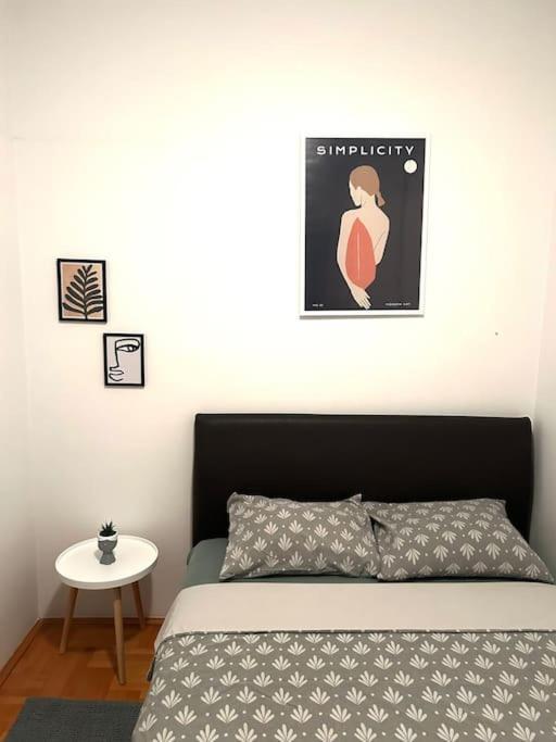 Cozy, Charming One Bedroom Apt พอดโกริกา ภายนอก รูปภาพ